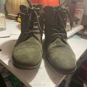 Olive Green Suede Steve Madden Boots Size 9